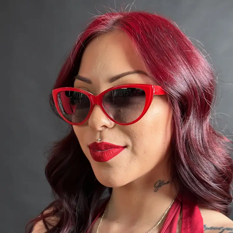 Ultra Lux Lifestyle Image 2