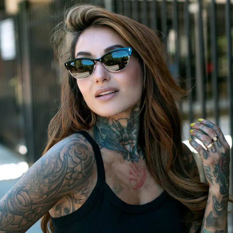 Sloane Lifestyle Image 1