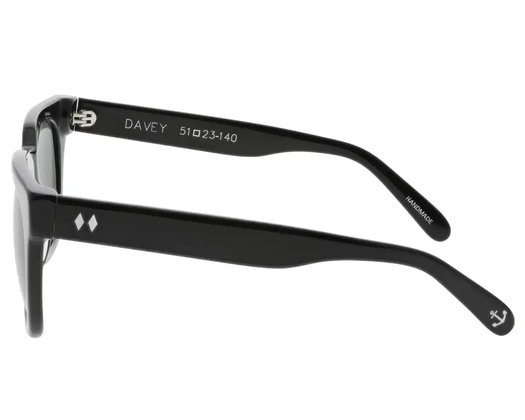 Davey - Black - G15 Lens - front