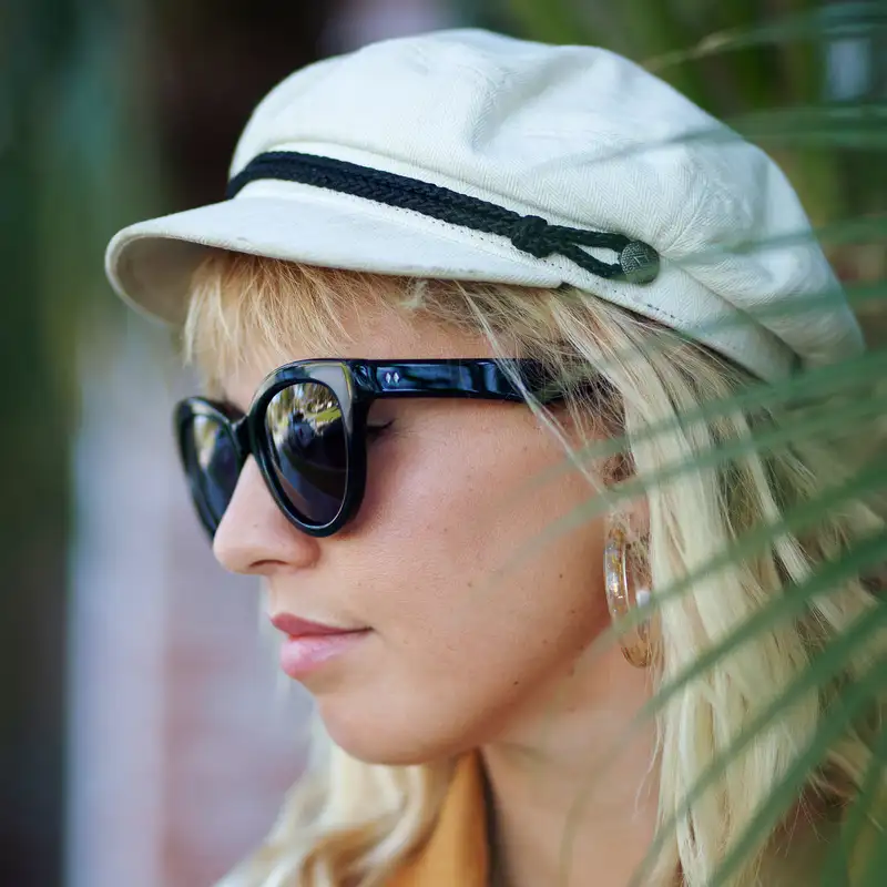 Harlow Lifestyle Image 2